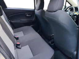 ruskea Toyota Yaris 2019 kuva 11.