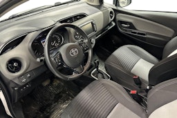 valkoinen Toyota Yaris 2019 kuva 3.
