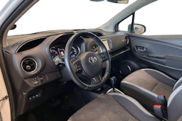 Valkoinen Toyota Yaris 2019 kuva 6.