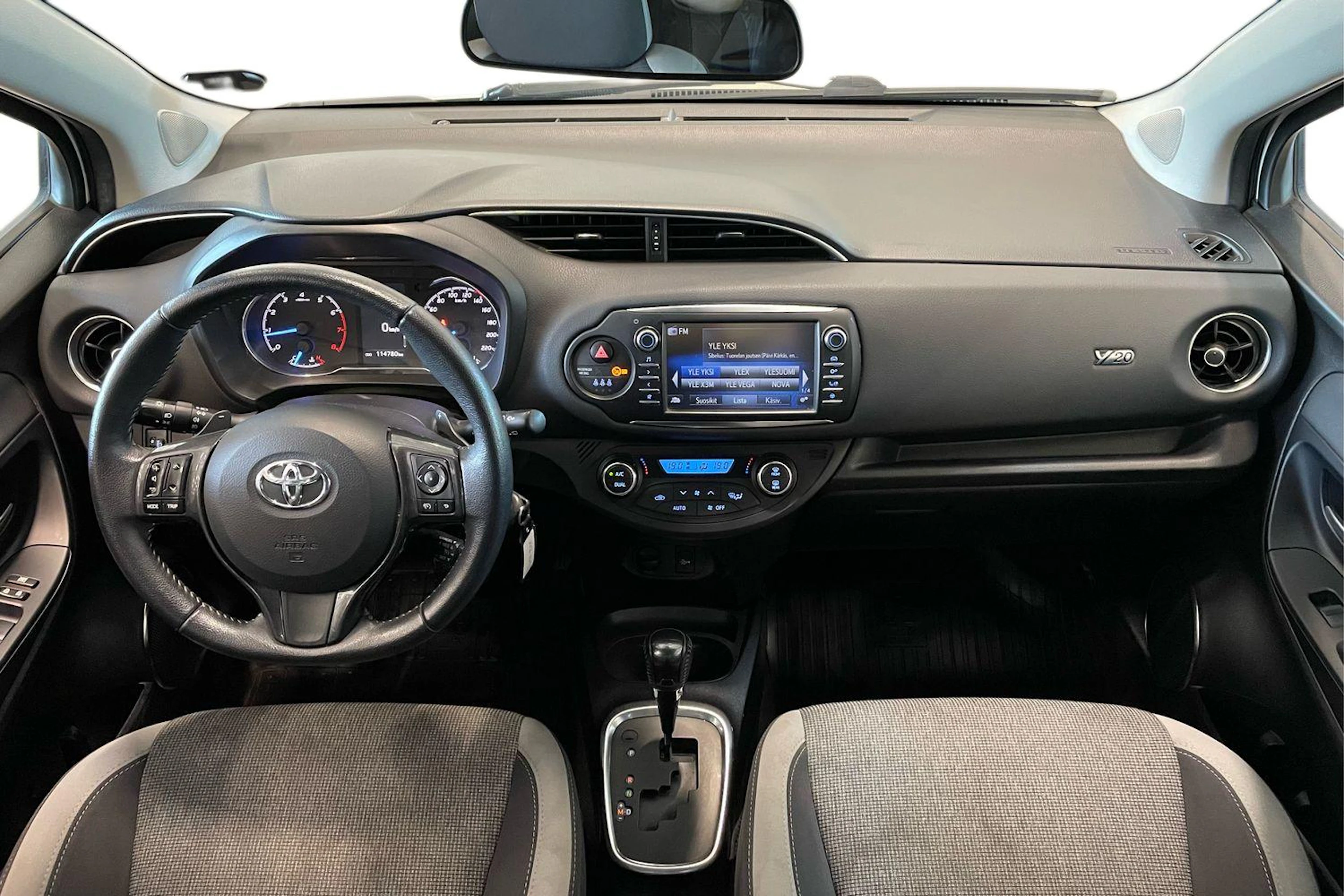 Valkoinen Toyota Yaris 2019 kuva 7.