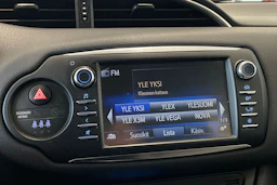 Valkoinen Toyota Yaris 2019 kuva 16.