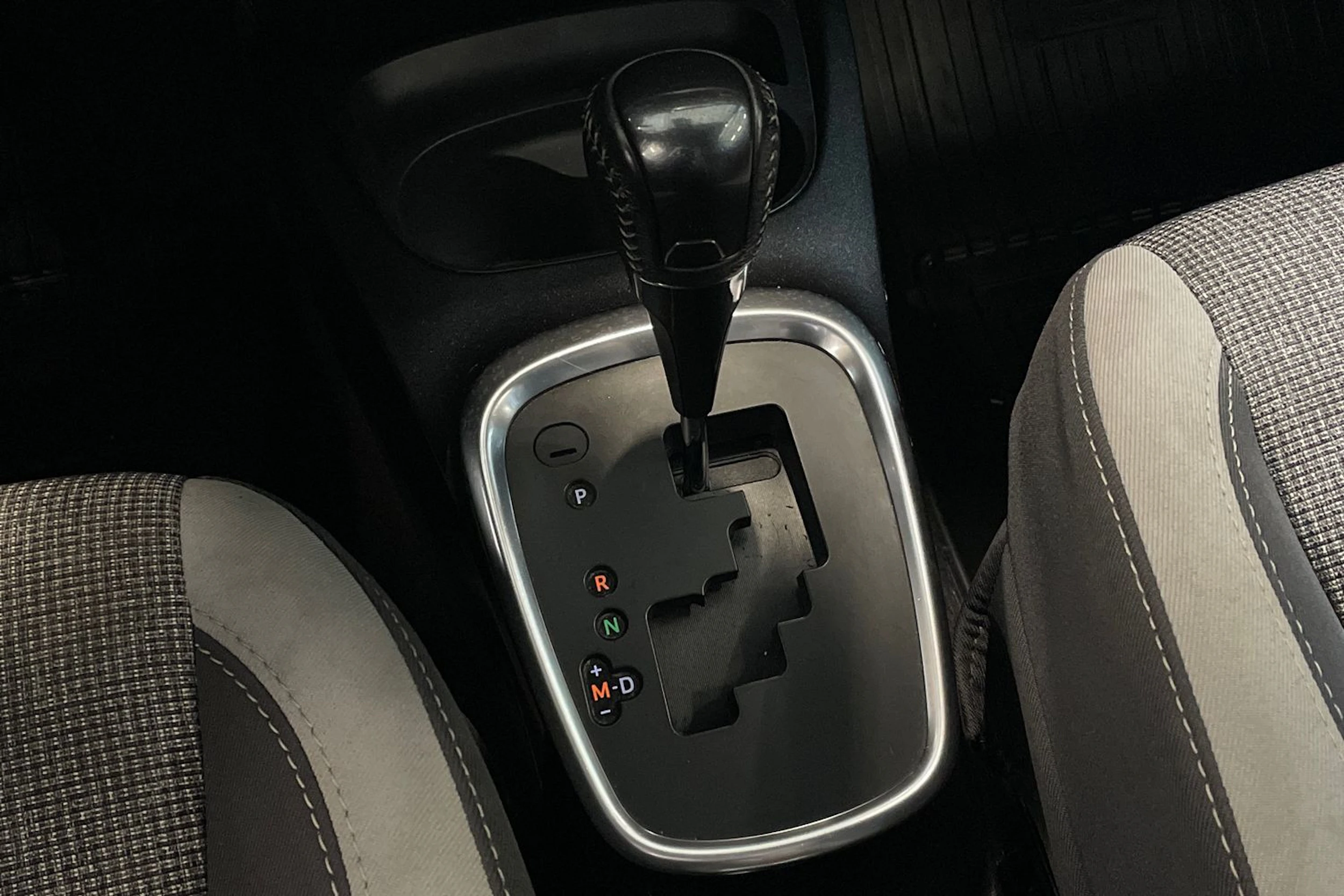 Valkoinen Toyota Yaris 2019 kuva 21.