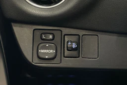 Valkoinen Toyota Yaris 2019 kuva 23.