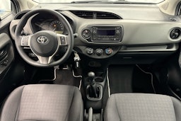 valkoinen Toyota Yaris 2019 kuva 7.