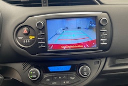 Punainen Toyota Yaris 2019 kuva 18.