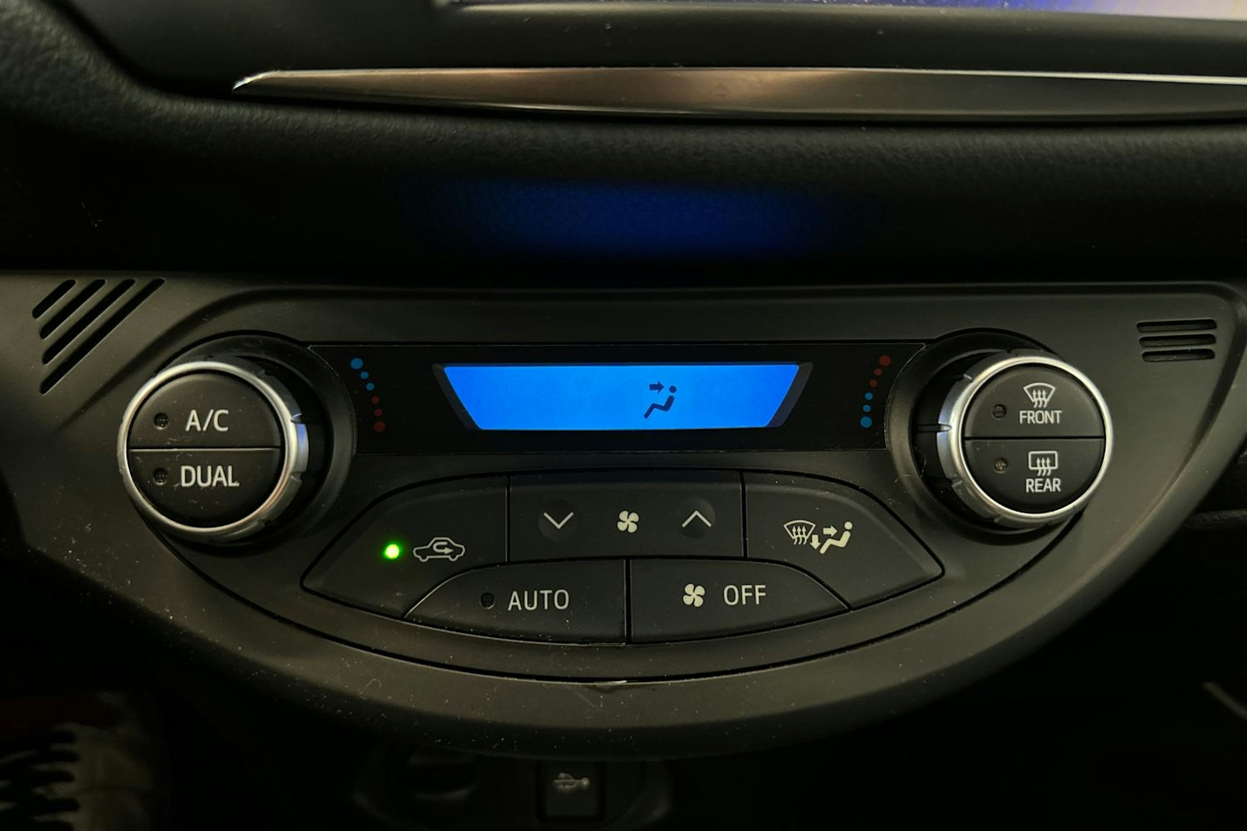sininen Toyota Yaris 2019 kuva 26.