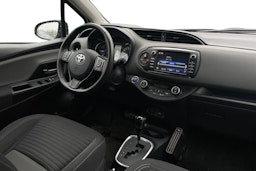 valkoinen Toyota Yaris 2019 kuva 3.