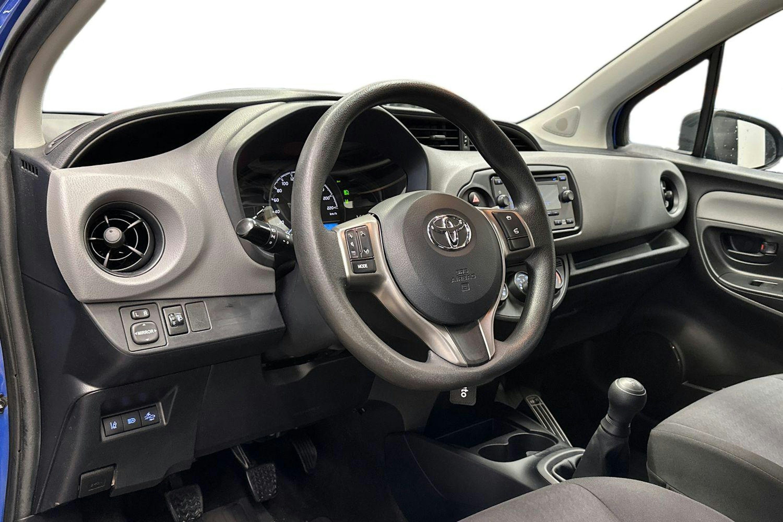 sininen Toyota Yaris 2019 kuva 7.
