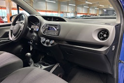 sininen Toyota Yaris 2019 kuva 14.