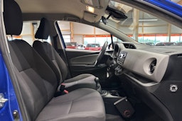 sininen Toyota Yaris 2019 kuva 15.