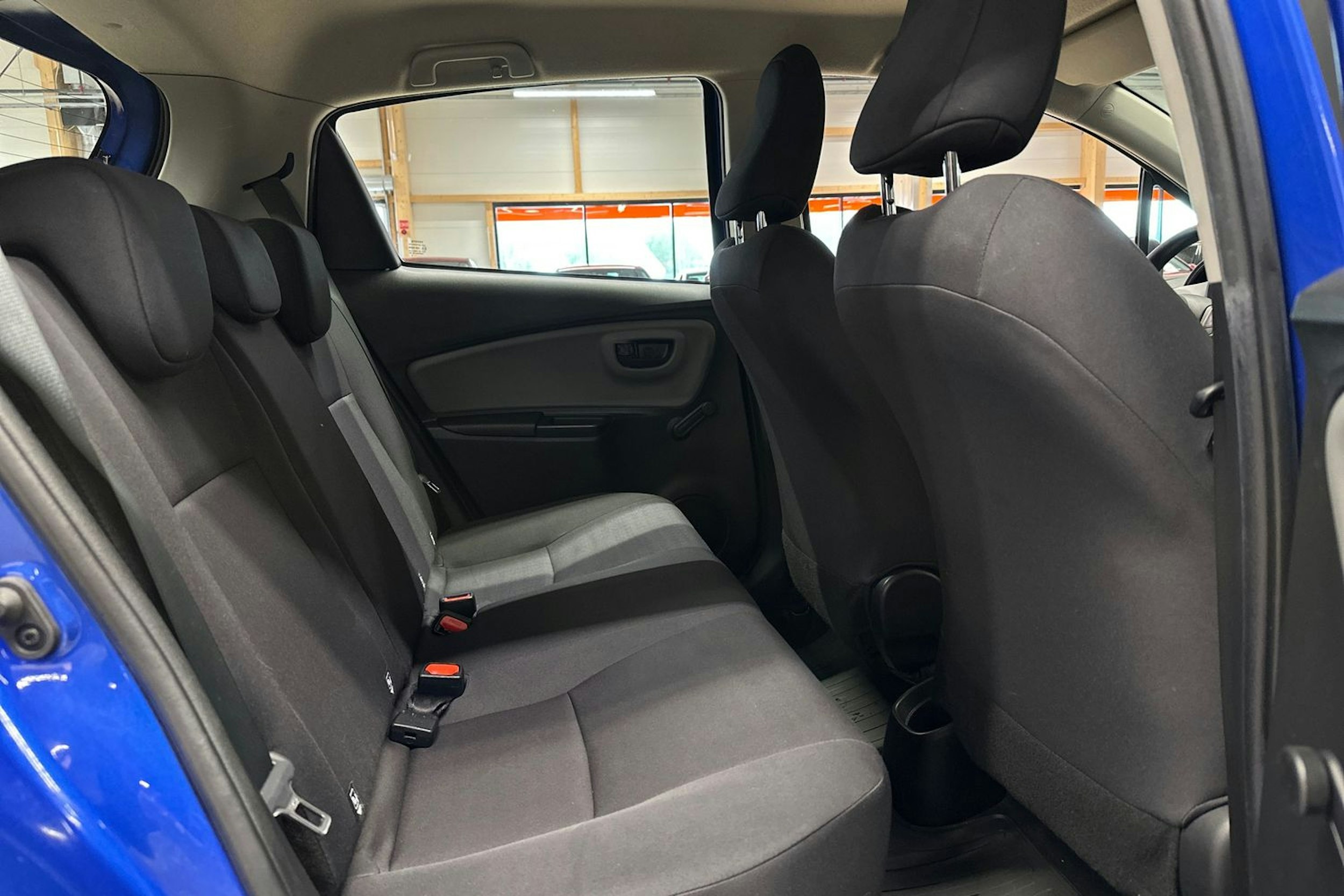 sininen Toyota Yaris 2019 kuva 16.