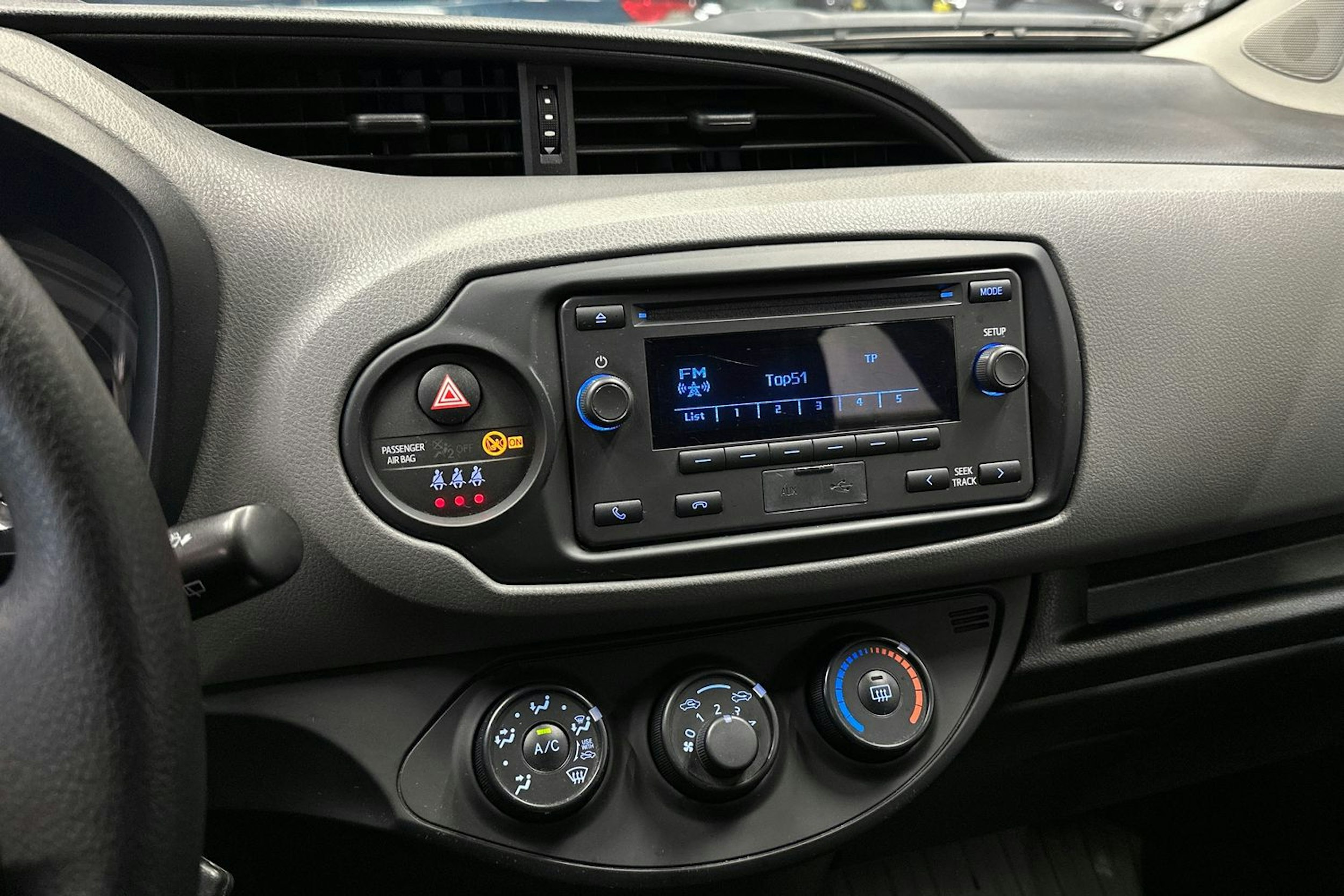 sininen Toyota Yaris 2019 kuva 18.