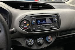sininen Toyota Yaris 2019 kuva 18.