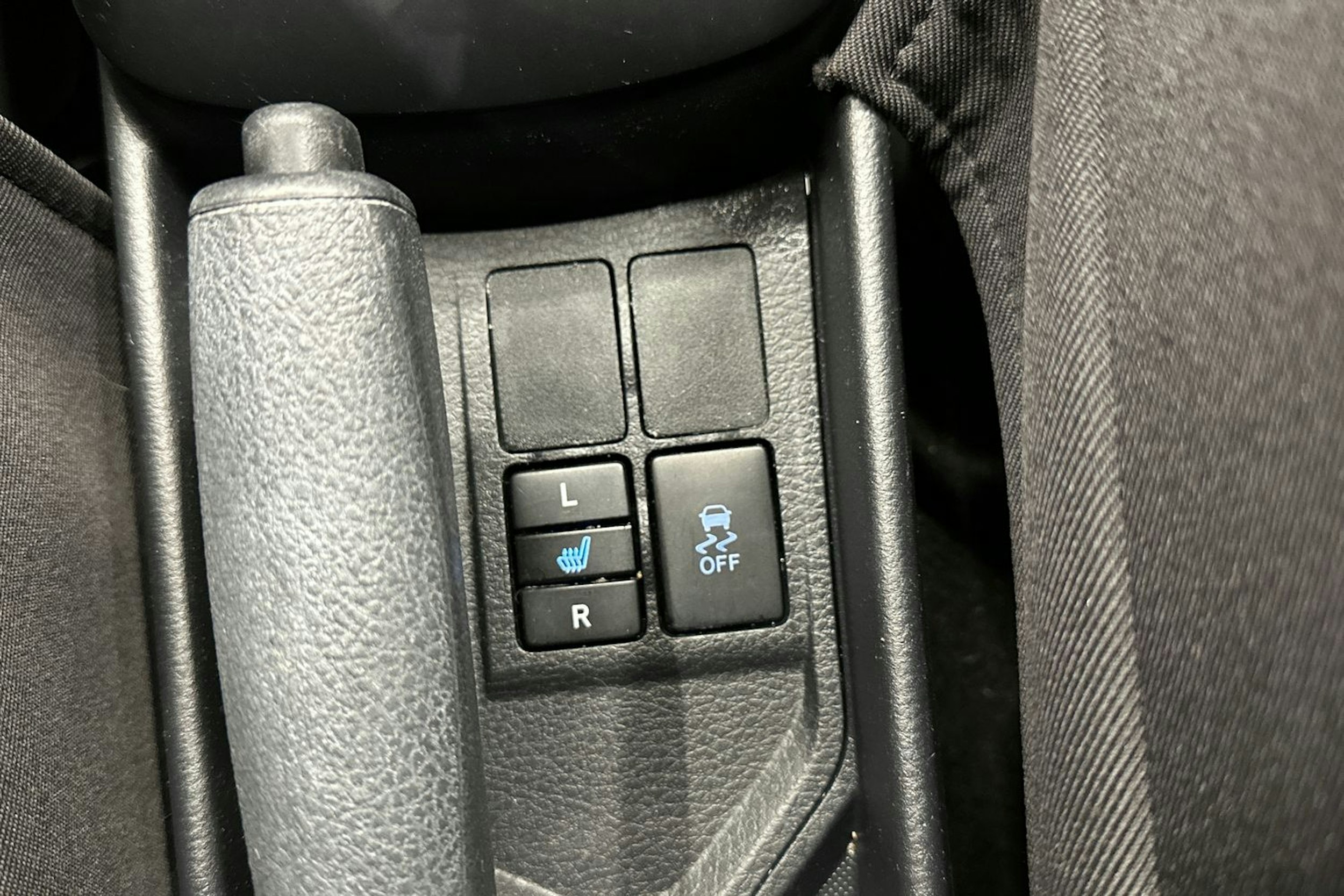 sininen Toyota Yaris 2019 kuva 19.