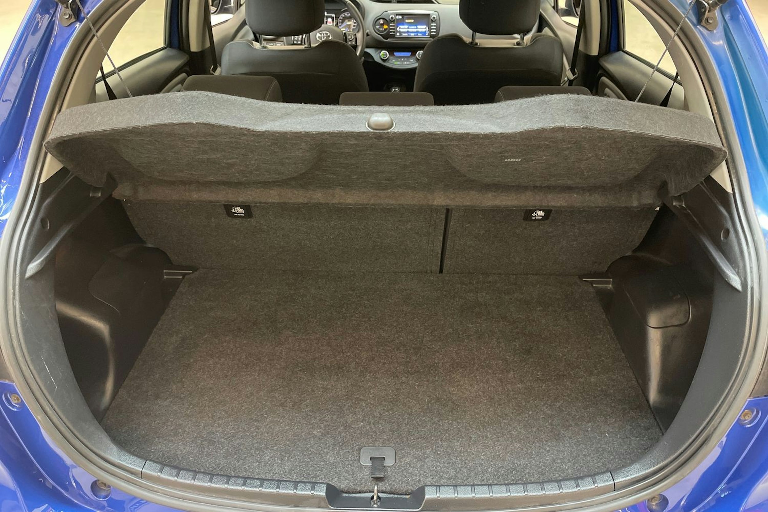 sininen Toyota Yaris 2019 kuva 14.