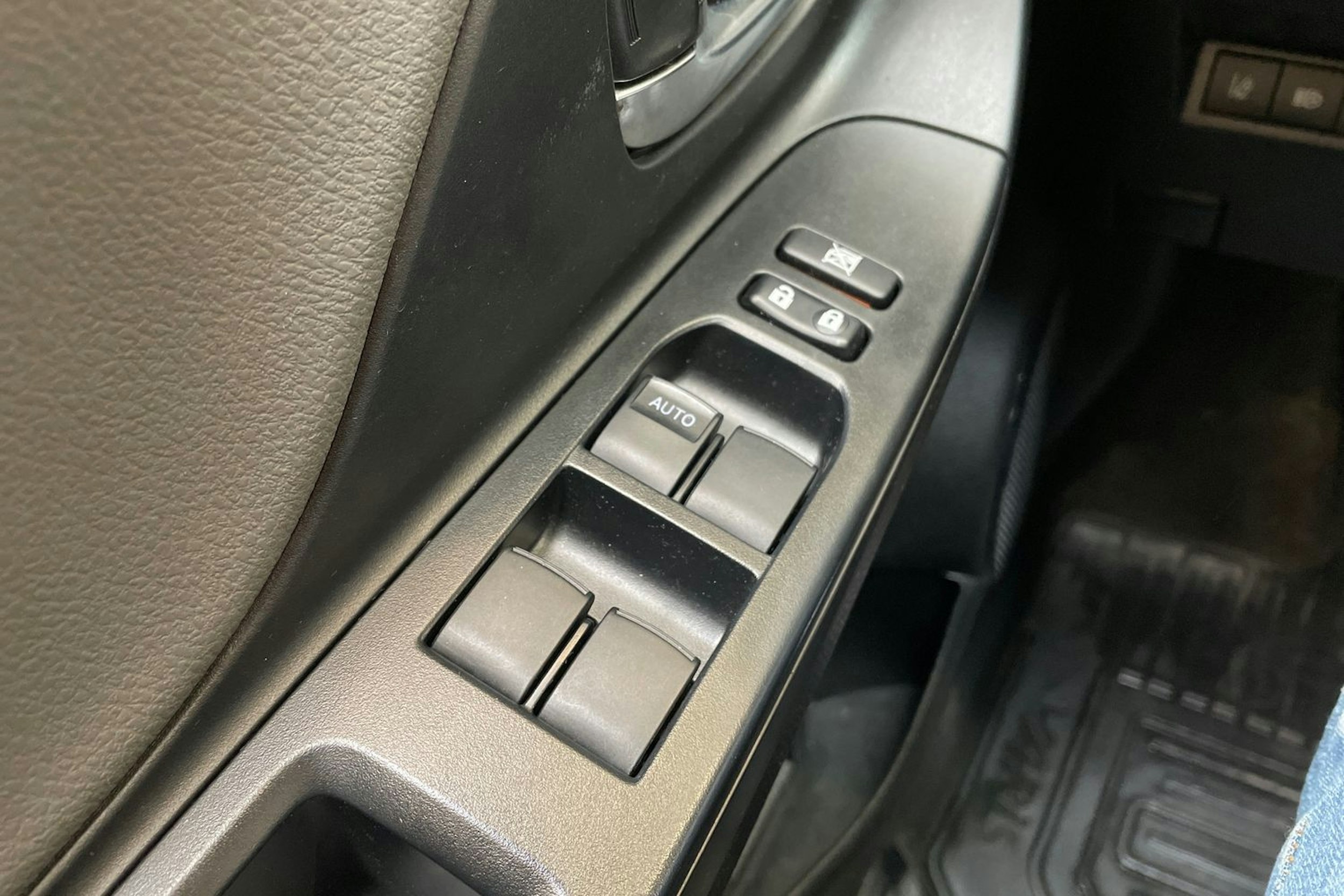 sininen Toyota Yaris 2019 kuva 15.