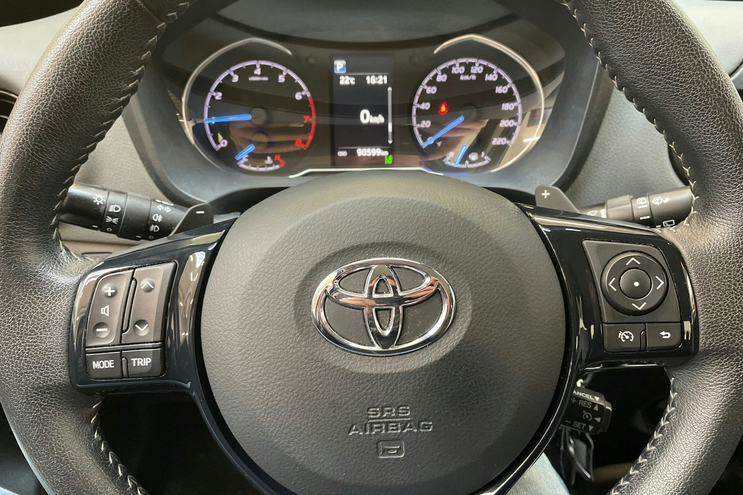 sininen Toyota Yaris 2019 kuva 17.