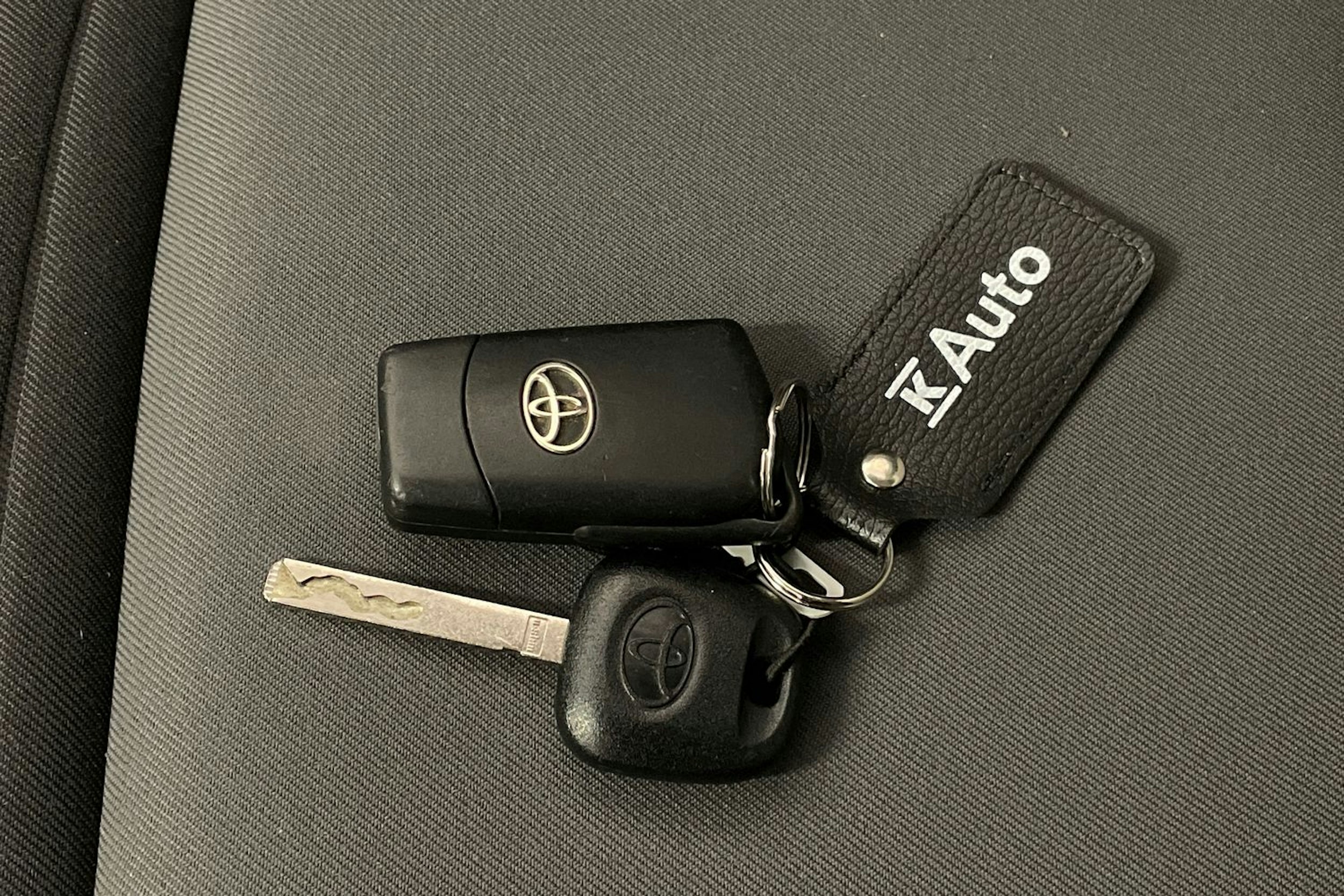 sininen Toyota Yaris 2019 kuva 22.