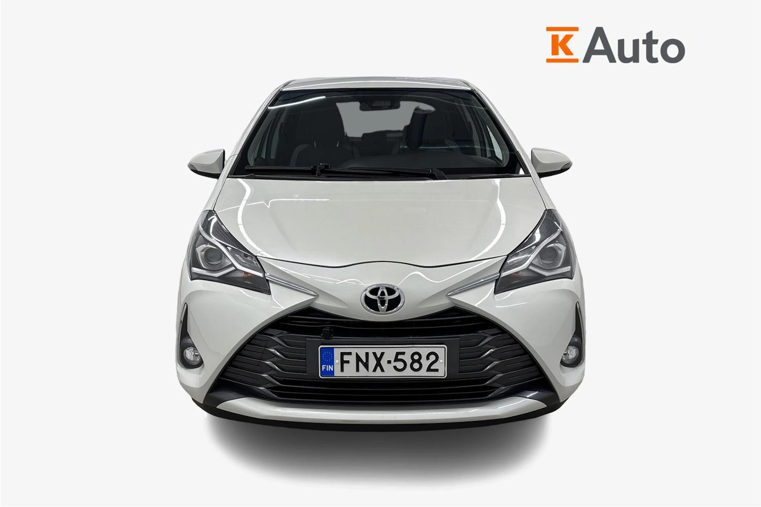 valkoinen Toyota Yaris 2019 kuva 5.