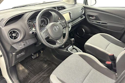 valkoinen Toyota Yaris 2019 kuva 8.