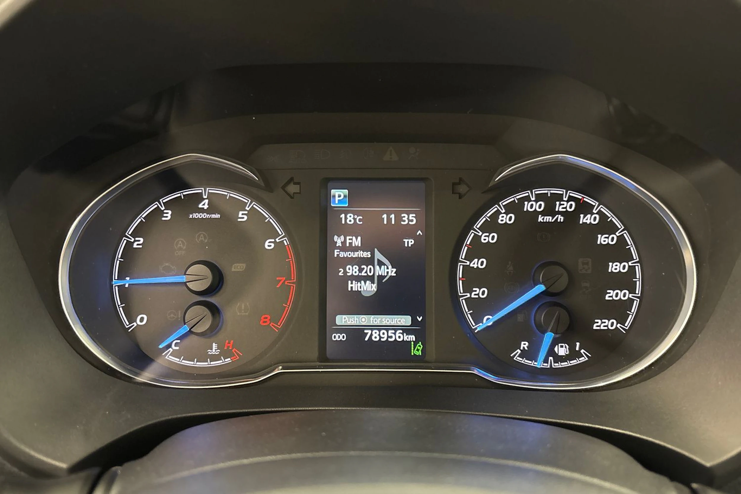 valkoinen Toyota Yaris 2019 kuva 19.