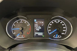 valkoinen Toyota Yaris 2019 kuva 19.