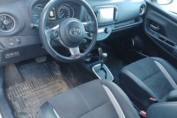 valkoinen Toyota Yaris 2019 kuva 3.