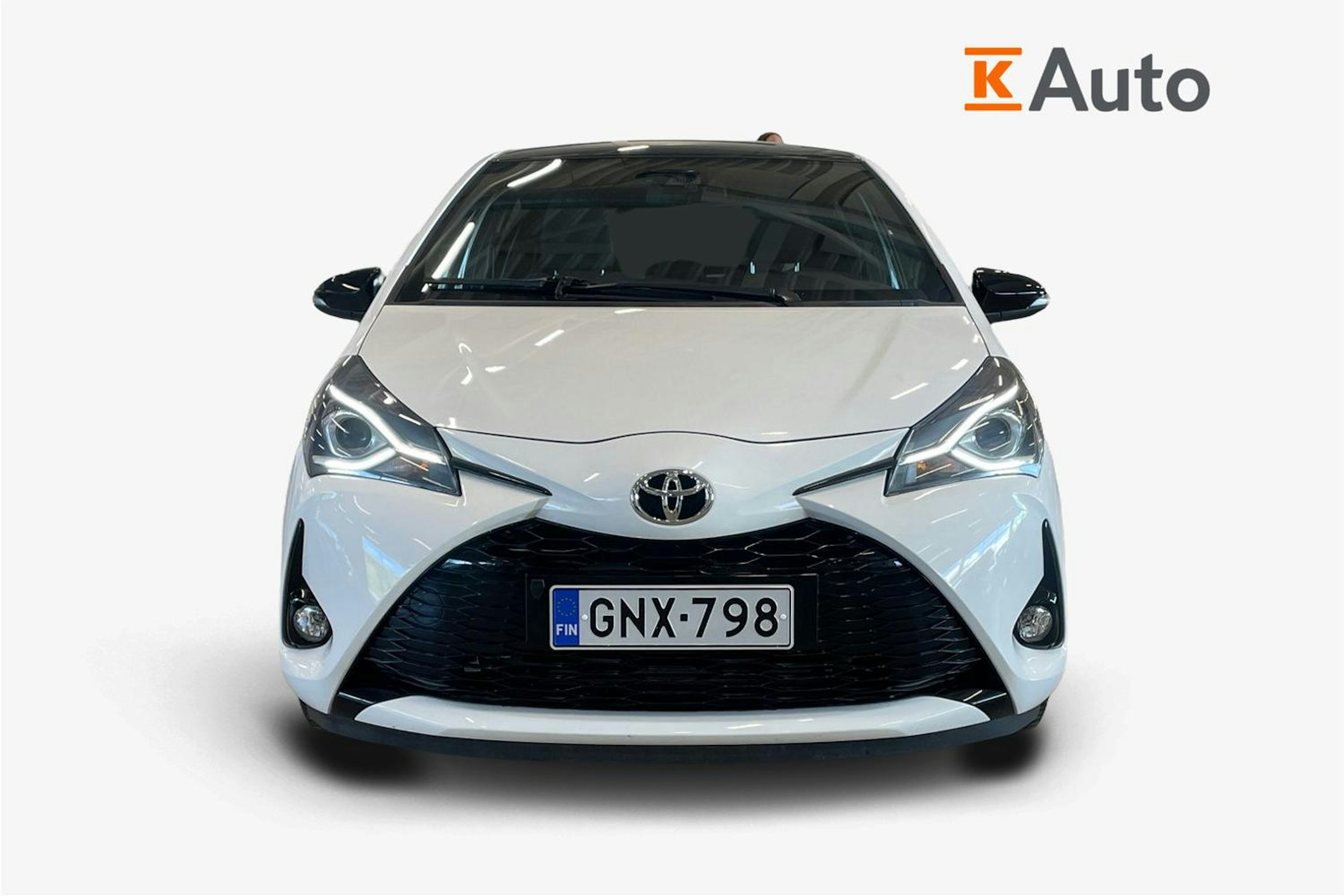 valkoinen Toyota Yaris 2019 kuva 4.
