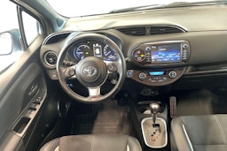 valkoinen Toyota Yaris 2019 kuva 7.