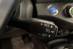 valkoinen Toyota Yaris 2019 kuva 15.