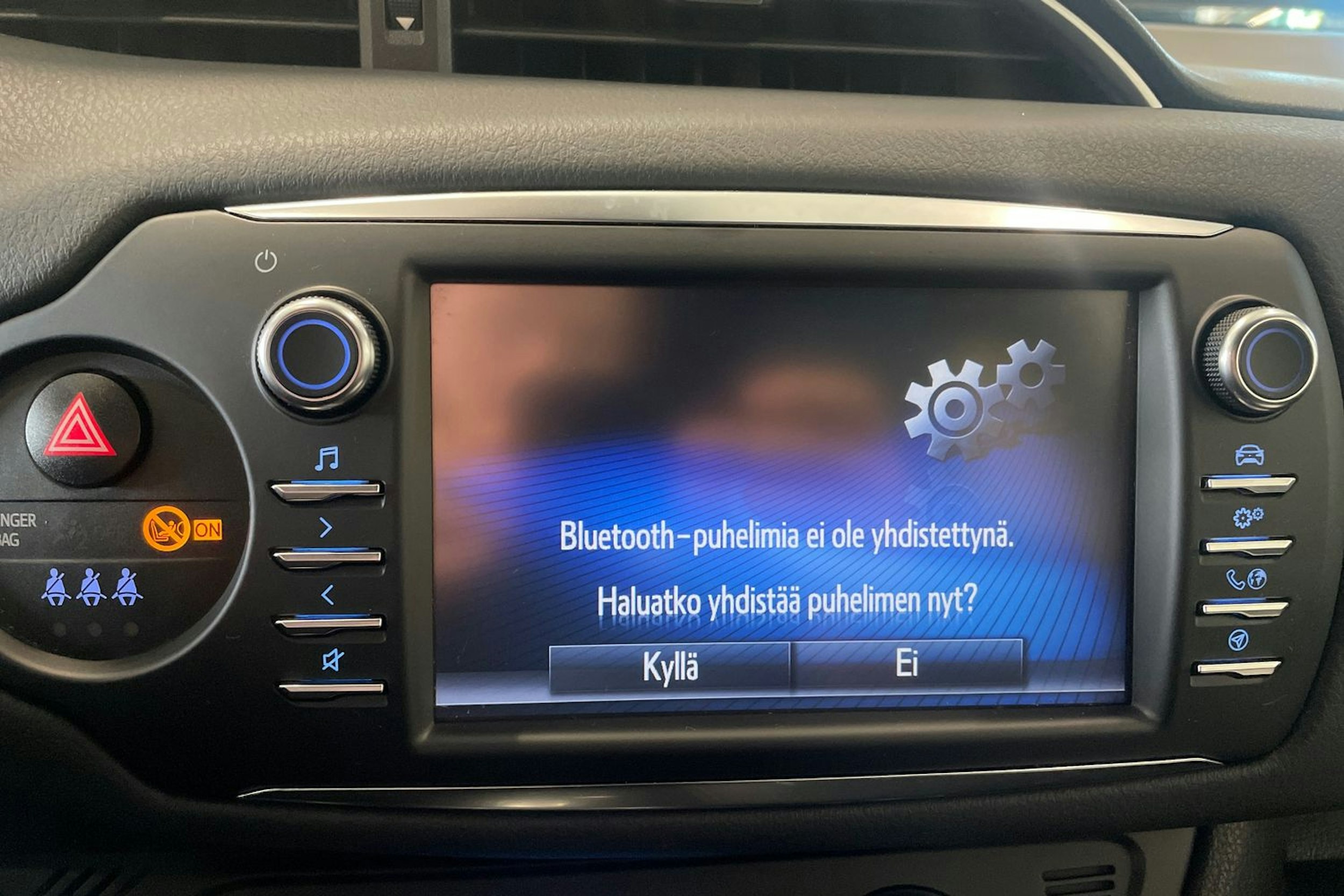 valkoinen Toyota Yaris 2019 kuva 22.