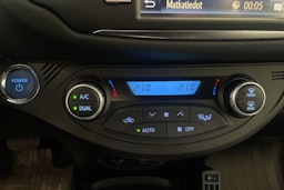 valkoinen Toyota Yaris 2019 kuva 24.