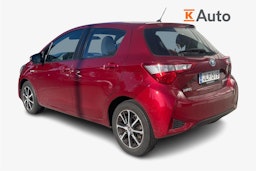 punainen Toyota Yaris 2019 kuva 2.