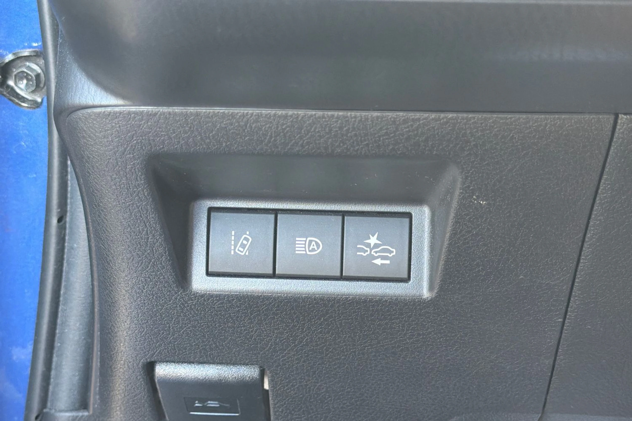 sininen Toyota Yaris 2019 kuva 7.