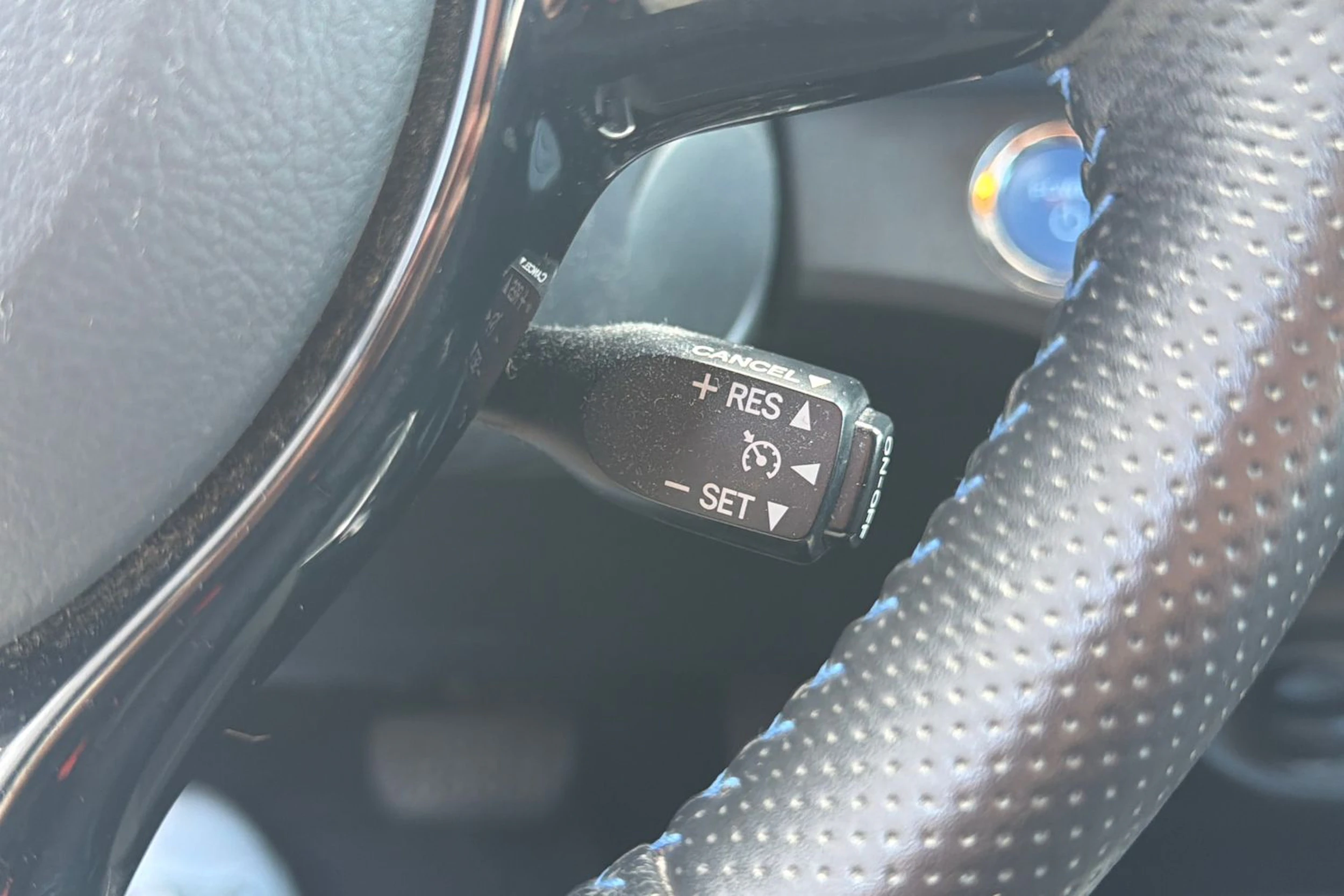 sininen Toyota Yaris 2019 kuva 8.
