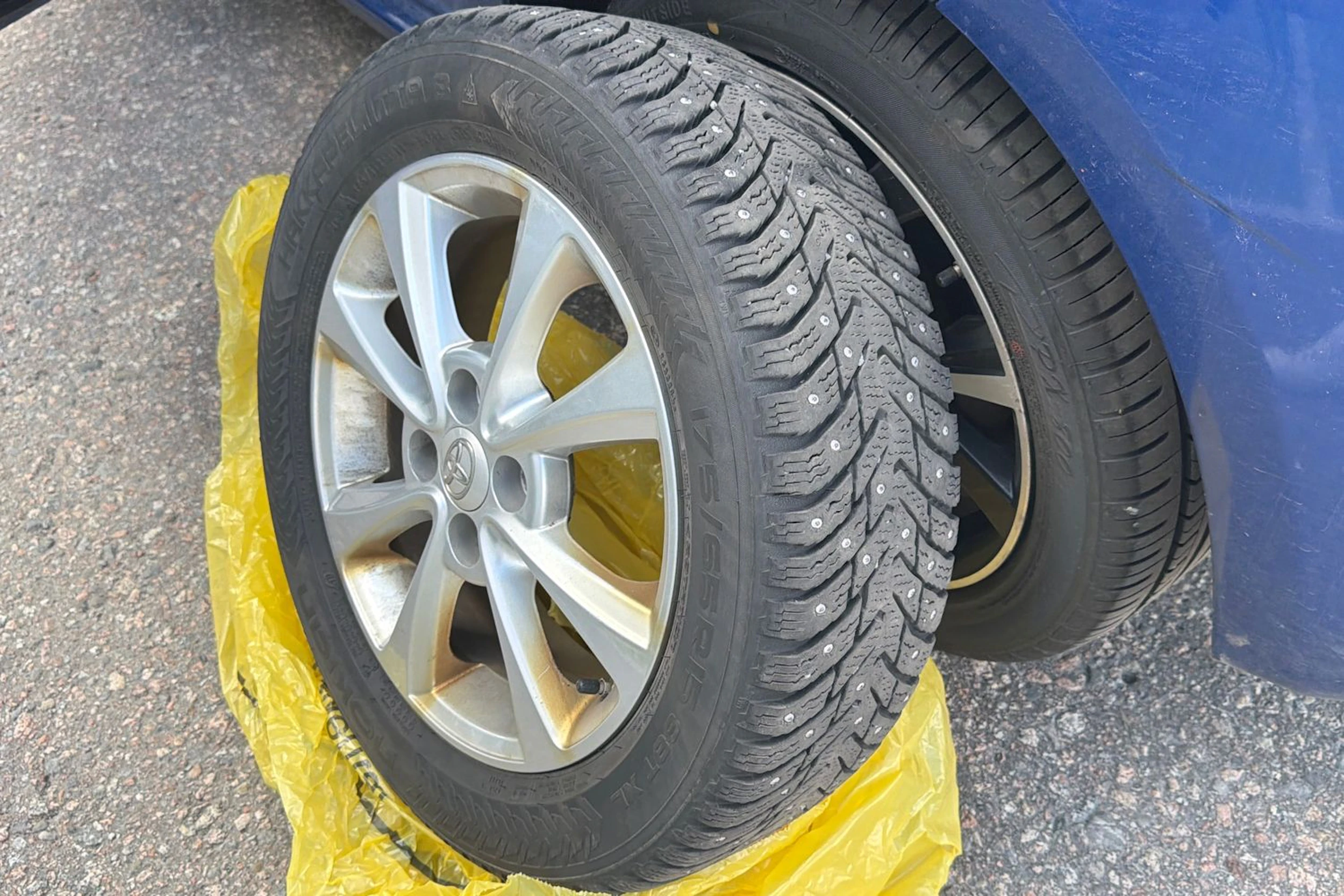 sininen Toyota Yaris 2019 kuva 10.