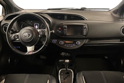 valkoinen Toyota Yaris 2019 kuva 9.