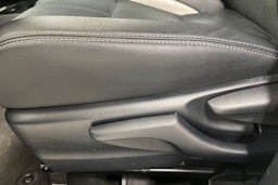 valkoinen Toyota Yaris 2019 kuva 15.