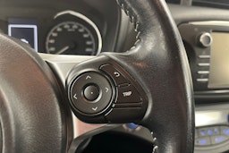 valkoinen Toyota Yaris 2019 kuva 18.