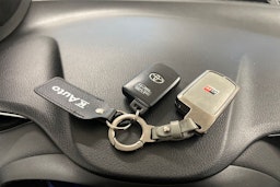 valkoinen Toyota Yaris 2019 kuva 27.