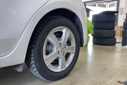 Valkoinen Toyota Yaris 2020 kuva 13.
