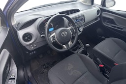 sininen Toyota Yaris 2020 kuva 3.