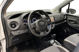 valkoinen Toyota Yaris 2020 kuva 3.