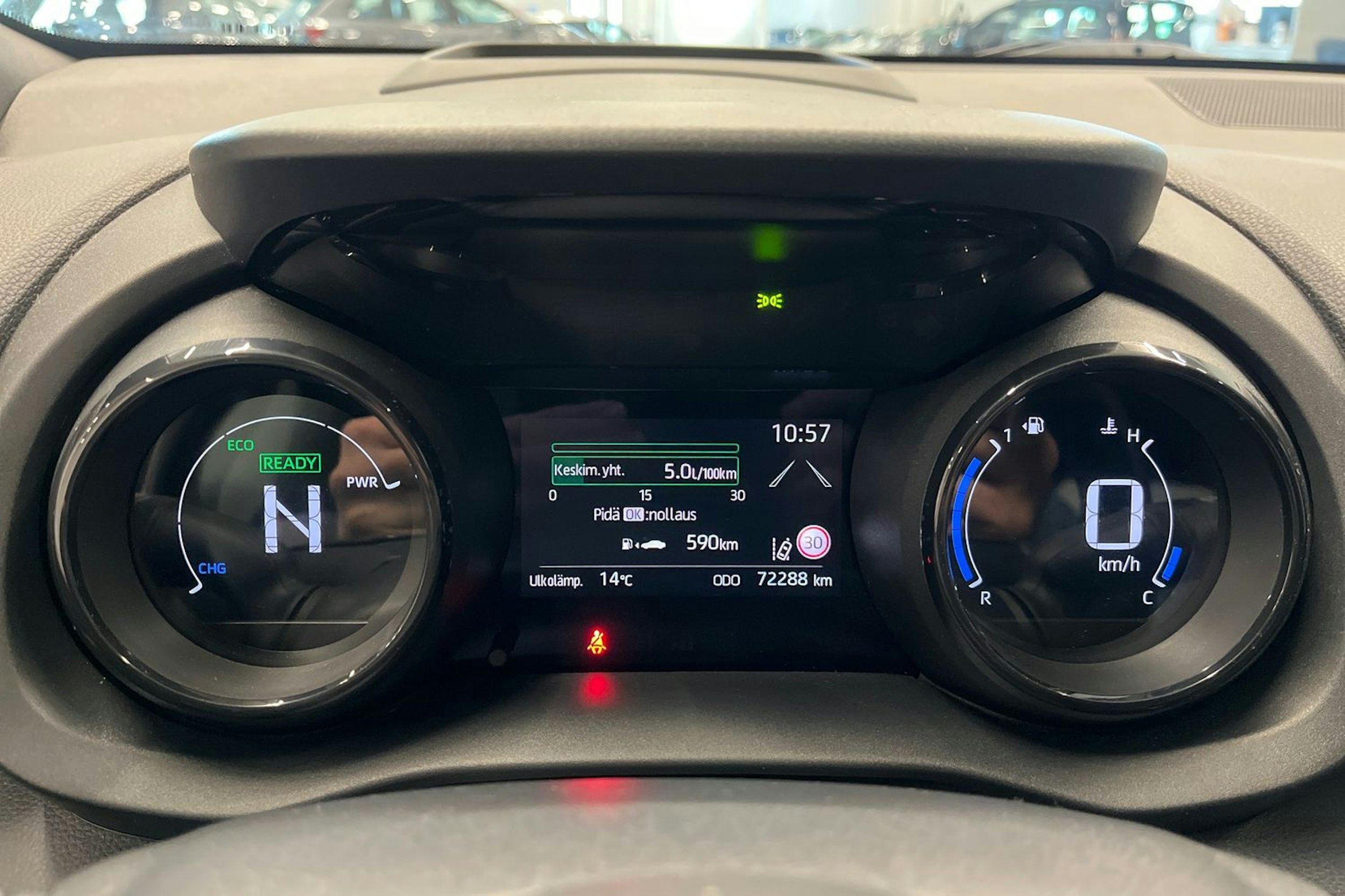 punainen Toyota Yaris 2020 kuva 17.