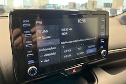 punainen Toyota Yaris 2020 kuva 20.