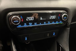 punainen Toyota Yaris 2020 kuva 24.