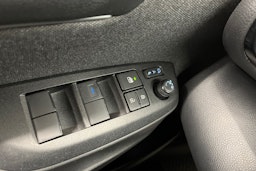 punainen Toyota Yaris 2020 kuva 28.