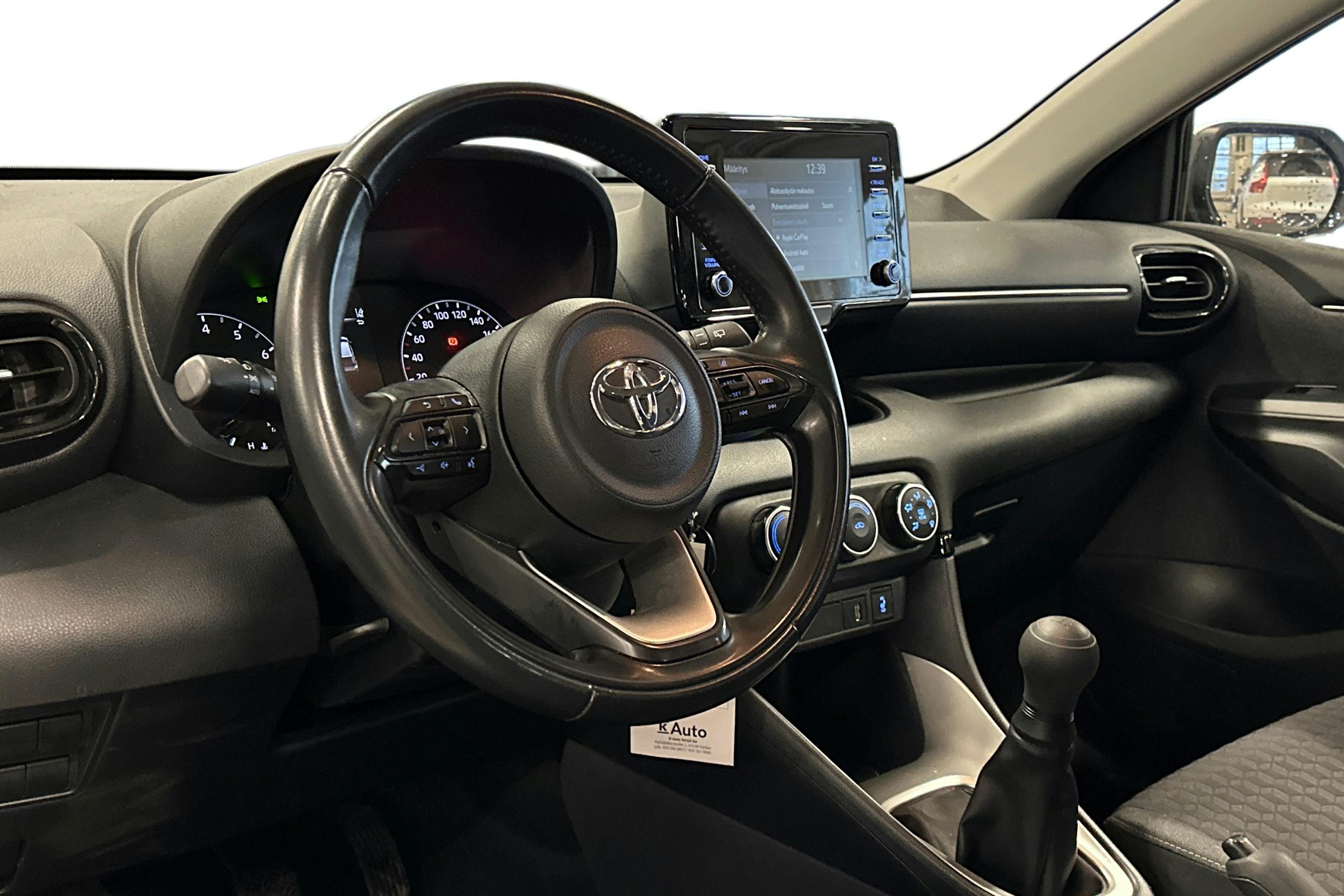 valkoinen Toyota Yaris 2020 kuva 3.