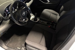 valkoinen Toyota Yaris 2020 kuva 7.