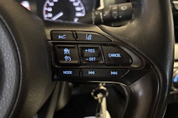 valkoinen Toyota Yaris 2020 kuva 18.